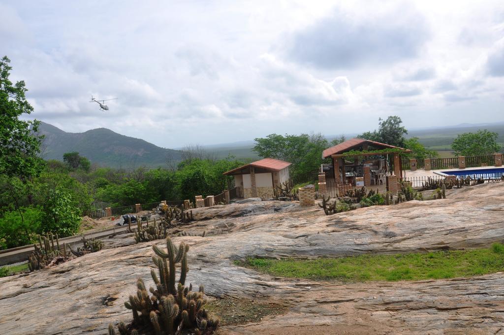 Fazenda Hotel Pedra Dos Ventos Quixada Bagian luar foto